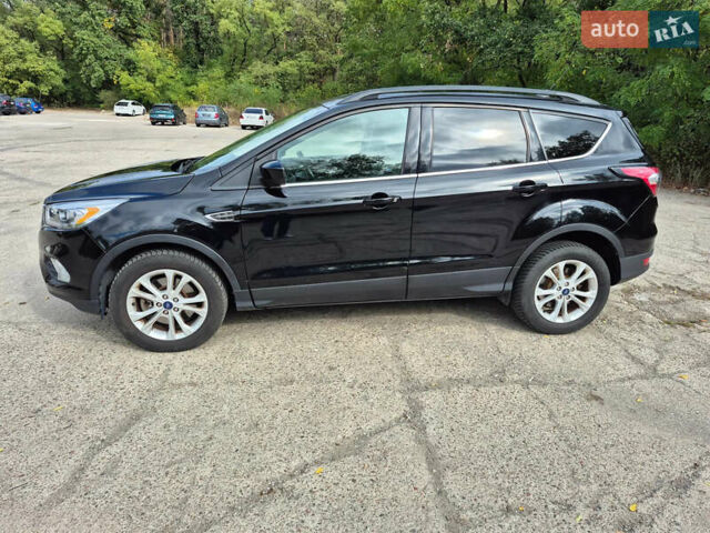 Черный Форд Эскейп, объемом двигателя 1.5 л и пробегом 191 тыс. км за 10000 $, фото 3 на Automoto.ua