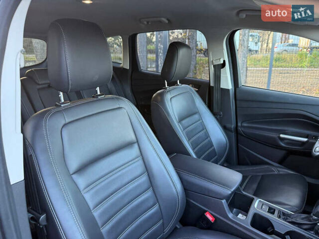 Черный Форд Эскейп, объемом двигателя 1.5 л и пробегом 147 тыс. км за 12600 $, фото 63 на Automoto.ua