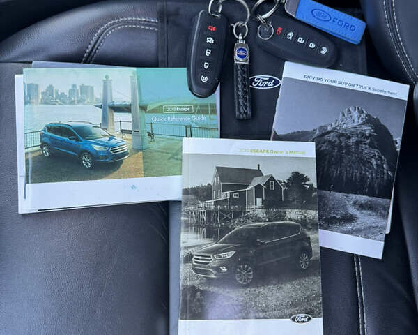 Чорний Форд Ескейп, об'ємом двигуна 2 л та пробігом 76 тис. км за 15900 $, фото 13 на Automoto.ua