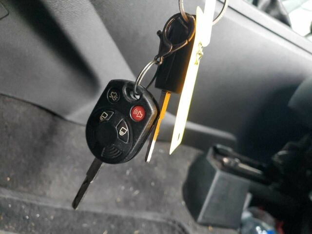 Черный Форд Эскейп, объемом двигателя 1.5 л и пробегом 140 тыс. км за 8000 $, фото 6 на Automoto.ua