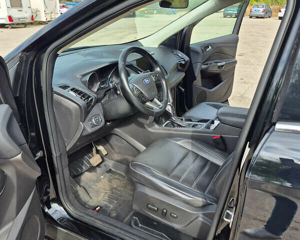 Черный Форд Эскейп, объемом двигателя 1.5 л и пробегом 191 тыс. км за 10000 $, фото 8 на Automoto.ua