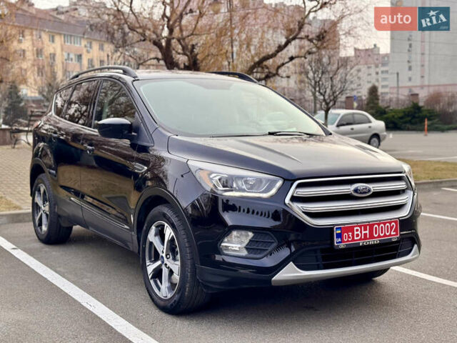 Черный Форд Эскейп, объемом двигателя 1.5 л и пробегом 143 тыс. км за 12999 $, фото 5 на Automoto.ua