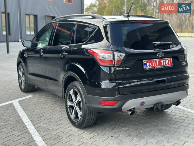 Черный Форд Эскейп, объемом двигателя 1.5 л и пробегом 142 тыс. км за 12990 $, фото 5 на Automoto.ua