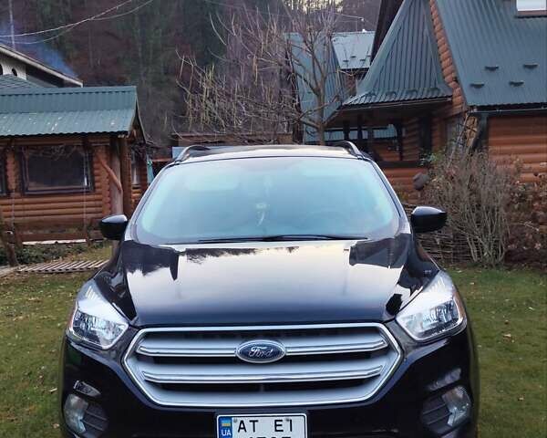Черный Форд Эскейп, объемом двигателя 1.5 л и пробегом 86 тыс. км за 11500 $, фото 1 на Automoto.ua