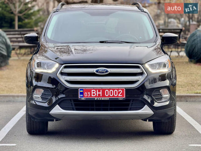 Черный Форд Эскейп, объемом двигателя 1.5 л и пробегом 143 тыс. км за 12999 $, фото 1 на Automoto.ua