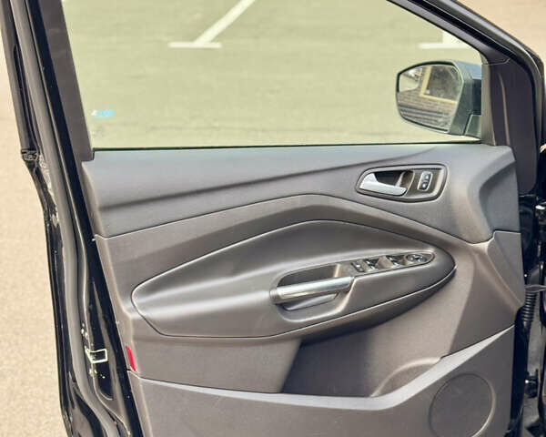 Черный Форд Эскейп, объемом двигателя 1.5 л и пробегом 143 тыс. км за 12999 $, фото 27 на Automoto.ua