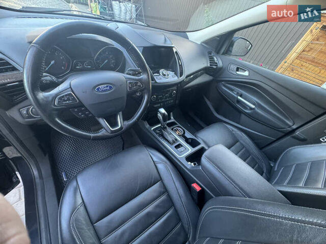 Чорний Форд Ескейп, об'ємом двигуна 2 л та пробігом 76 тис. км за 15900 $, фото 6 на Automoto.ua