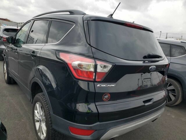 Черный Форд Эскейп, объемом двигателя 1.5 л и пробегом 140 тыс. км за 8000 $, фото 4 на Automoto.ua