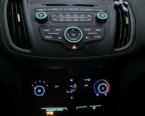 Чорний Форд Ескейп, об'ємом двигуна 2.5 л та пробігом 173 тис. км за 13200 $, фото 20 на Automoto.ua