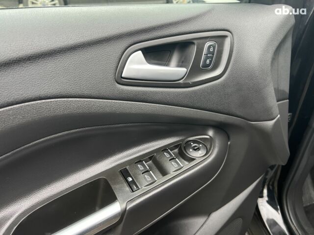 Черный Форд Эскейп, объемом двигателя 0 л и пробегом 237 тыс. км за 12499 $, фото 13 на Automoto.ua