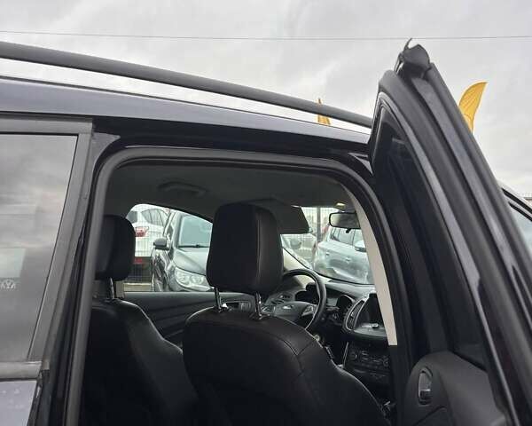 Черный Форд Эскейп, объемом двигателя 1.5 л и пробегом 189 тыс. км за 11499 $, фото 7 на Automoto.ua