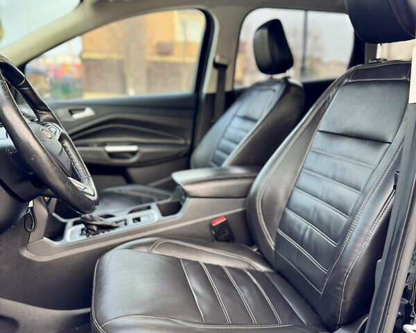 Черный Форд Эскейп, объемом двигателя 1.5 л и пробегом 143 тыс. км за 12999 $, фото 35 на Automoto.ua