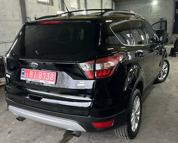 Черный Форд Эскейп, объемом двигателя 1.5 л и пробегом 170 тыс. км за 11200 $, фото 3 на Automoto.ua
