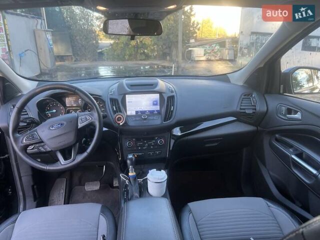 Черный Форд Эскейп, объемом двигателя 1.5 л и пробегом 90 тыс. км за 14000 $, фото 21 на Automoto.ua