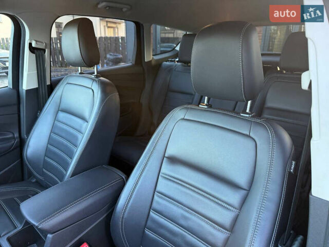 Черный Форд Эскейп, объемом двигателя 1.5 л и пробегом 147 тыс. км за 12600 $, фото 40 на Automoto.ua