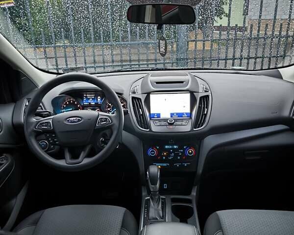 Чорний Форд Ескейп, об'ємом двигуна 1.5 л та пробігом 165 тис. км за 13100 $, фото 26 на Automoto.ua