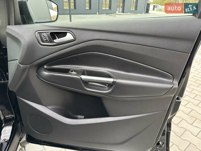 Черный Форд Эскейп, объемом двигателя 1.5 л и пробегом 142 тыс. км за 12990 $, фото 66 на Automoto.ua