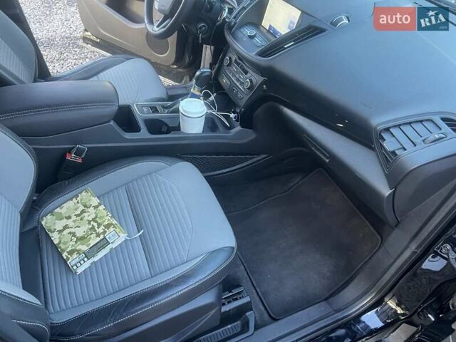 Черный Форд Эскейп, объемом двигателя 1.5 л и пробегом 90 тыс. км за 14000 $, фото 19 на Automoto.ua