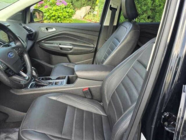 Форд Ескейп 2018 у Хмельницькому на Automoto.ua Чорний Форд Ескейп, об'ємом двигуна 1.5 л та пробігом 32 тис. км за 5400 $, фото 6 на Automoto.ua