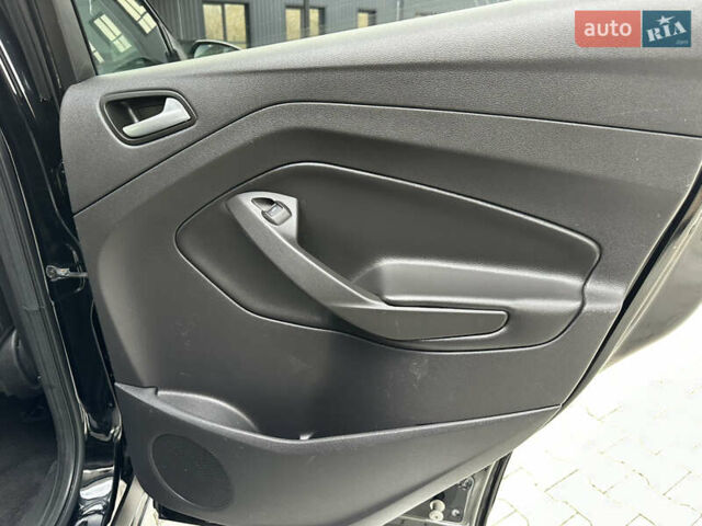 Черный Форд Эскейп, объемом двигателя 1.5 л и пробегом 142 тыс. км за 12990 $, фото 60 на Automoto.ua