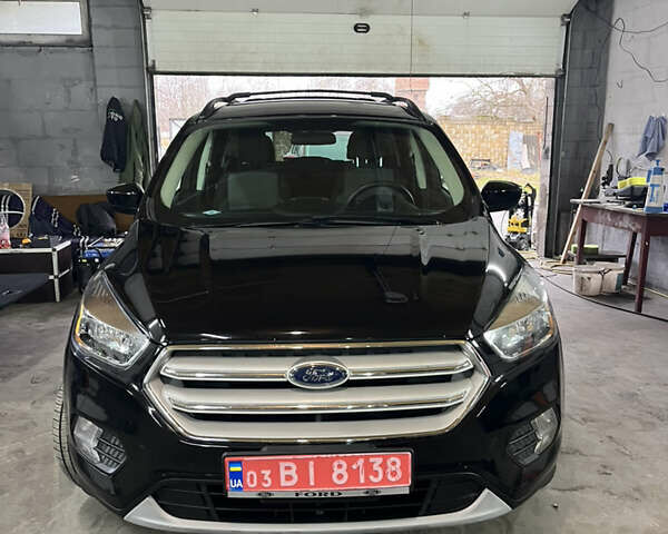 Черный Форд Эскейп, объемом двигателя 1.5 л и пробегом 170 тыс. км за 11200 $, фото 2 на Automoto.ua