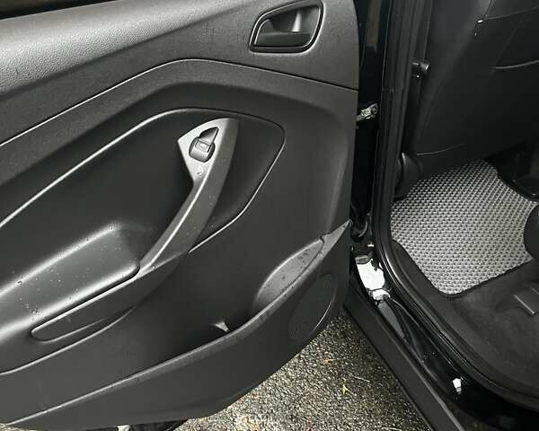 Черный Форд Эскейп, объемом двигателя 2.49 л и пробегом 151 тыс. км за 13100 $, фото 11 на Automoto.ua