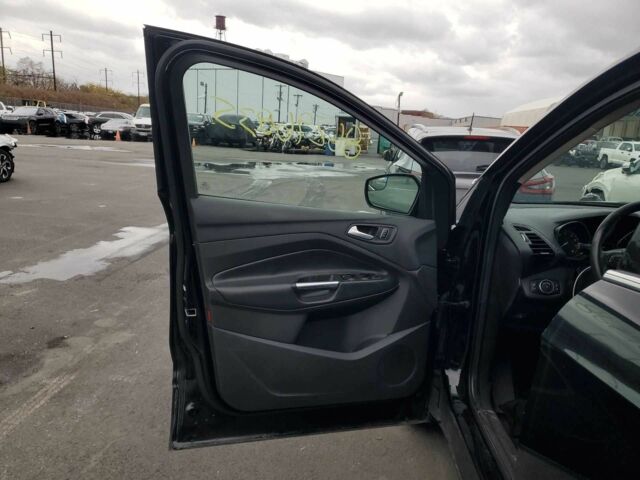 Черный Форд Эскейп, объемом двигателя 1.5 л и пробегом 140 тыс. км за 8000 $, фото 8 на Automoto.ua