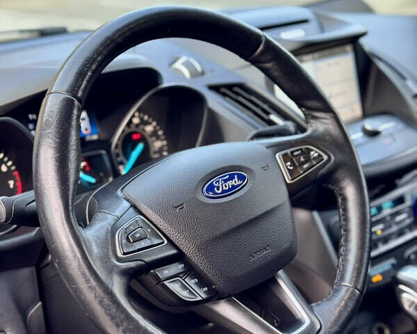 Черный Форд Эскейп, объемом двигателя 1.5 л и пробегом 143 тыс. км за 12999 $, фото 32 на Automoto.ua