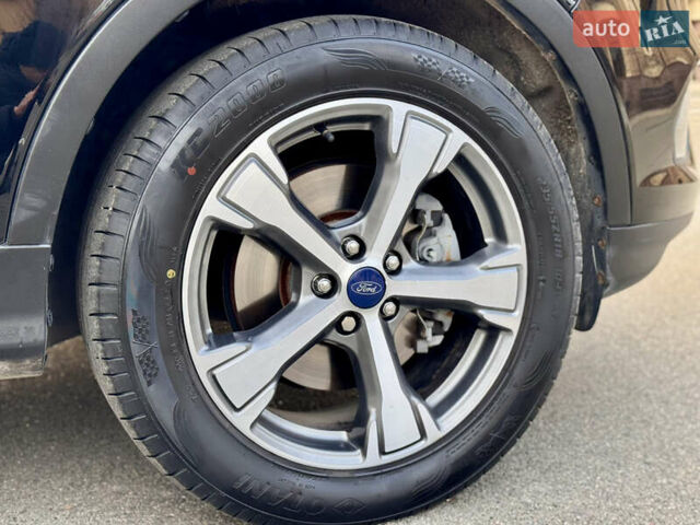 Черный Форд Эскейп, объемом двигателя 1.5 л и пробегом 143 тыс. км за 12999 $, фото 72 на Automoto.ua