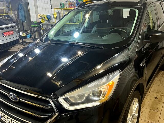 Форд Эскейп 2018 в Одессе на Automoto.ua Черный Форд Эскейп, объемом двигателя 1.5 л и пробегом 76 тыс. км за 15999 $, фото 7 на Automoto.ua