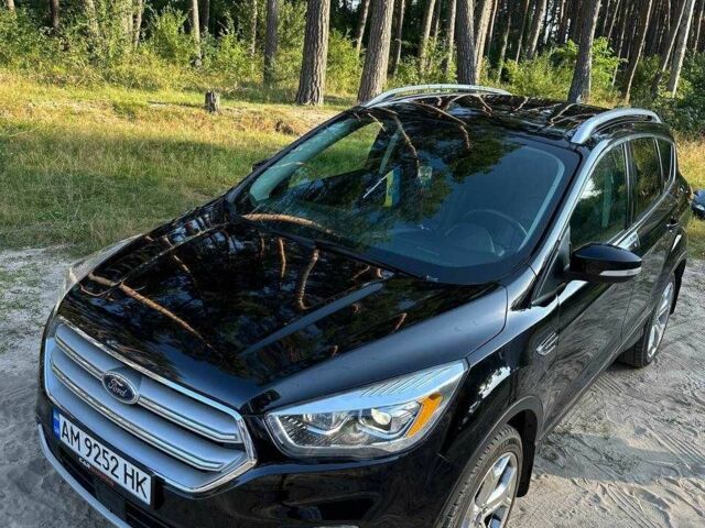 Черный Форд Эскейп, объемом двигателя 2 л и пробегом 126 тыс. км за 15000 $, фото 10 на Automoto.ua