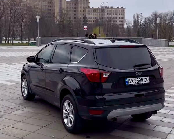 Чорний Форд Ескейп, об'ємом двигуна 1.5 л та пробігом 82 тис. км за 14999 $, фото 2 на Automoto.ua