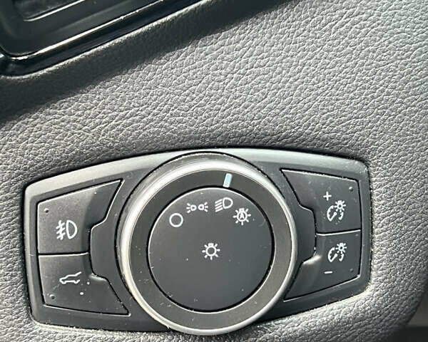 Чорний Форд Ескейп, об'ємом двигуна 2 л та пробігом 147 тис. км за 16900 $, фото 25 на Automoto.ua