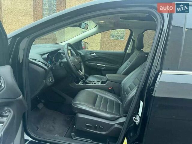 Черный Форд Эскейп, объемом двигателя 2 л и пробегом 100 тыс. км за 3000 $, фото 11 на Automoto.ua