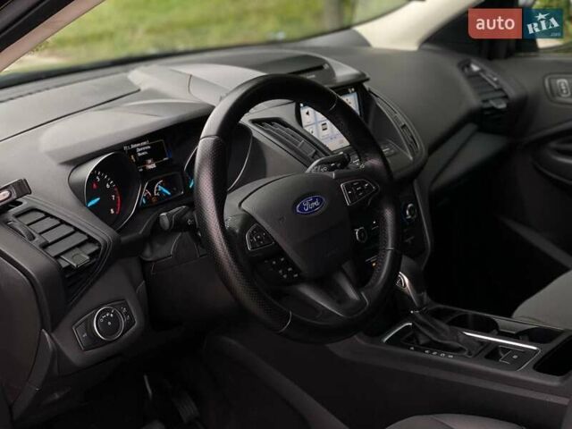 Черный Форд Эскейп, объемом двигателя 2.49 л и пробегом 61 тыс. км за 13490 $, фото 8 на Automoto.ua