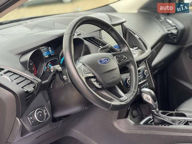 Черный Форд Эскейп, объемом двигателя 2 л и пробегом 137 тыс. км за 14999 $, фото 29 на Automoto.ua