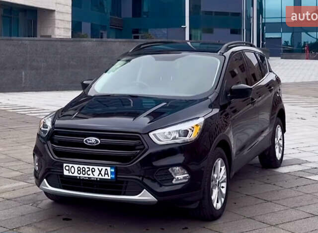 Чорний Форд Ескейп, об'ємом двигуна 1.5 л та пробігом 82 тис. км за 14999 $, фото 1 на Automoto.ua