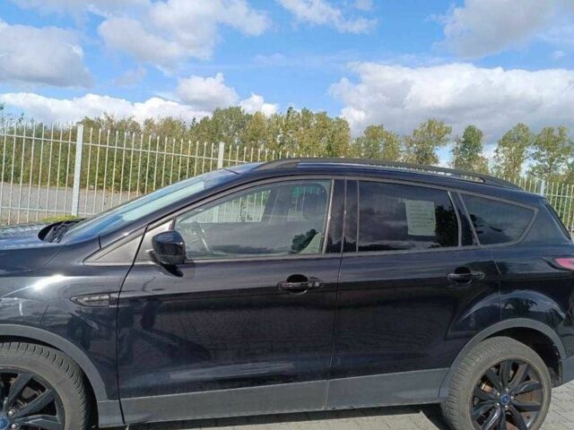 Черный Форд Эскейп, объемом двигателя 1.5 л и пробегом 99 тыс. км за 8300 $, фото 2 на Automoto.ua