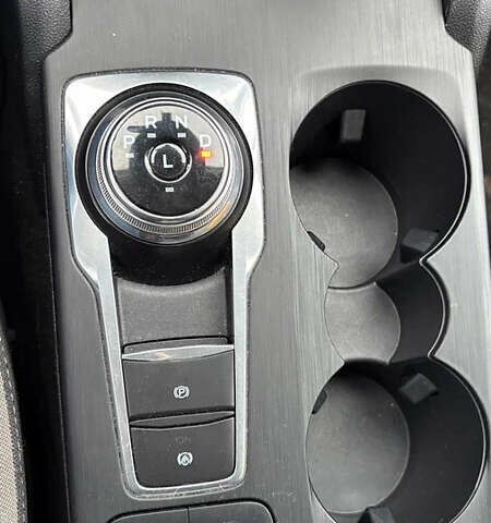 Черный Форд Эскейп, объемом двигателя 0 л и пробегом 154 тыс. км за 15000 $, фото 5 на Automoto.ua