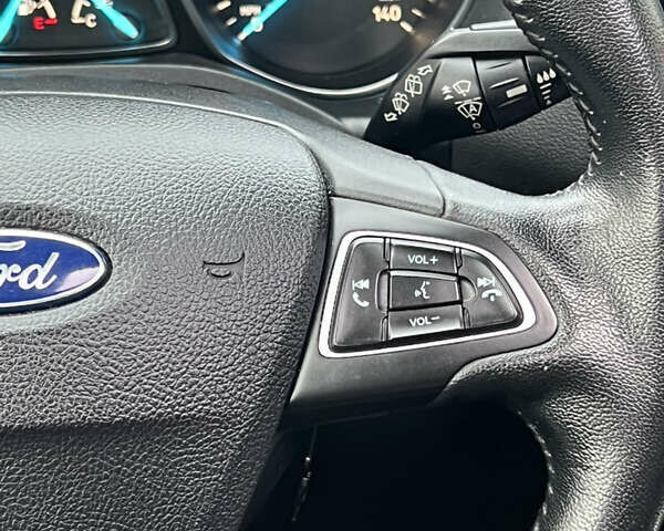 Чорний Форд Ескейп, об'ємом двигуна 2 л та пробігом 147 тис. км за 16900 $, фото 40 на Automoto.ua