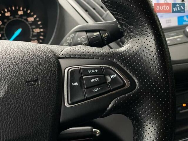 Черный Форд Эскейп, объемом двигателя 2.49 л и пробегом 61 тыс. км за 13490 $, фото 21 на Automoto.ua