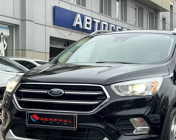 Чорний Форд Ескейп, об'ємом двигуна 2 л та пробігом 147 тис. км за 16900 $, фото 3 на Automoto.ua