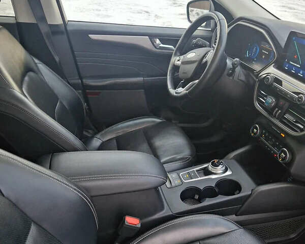 Чорний Форд Ескейп, об'ємом двигуна 1.5 л та пробігом 58 тис. км за 13800 $, фото 8 на Automoto.ua