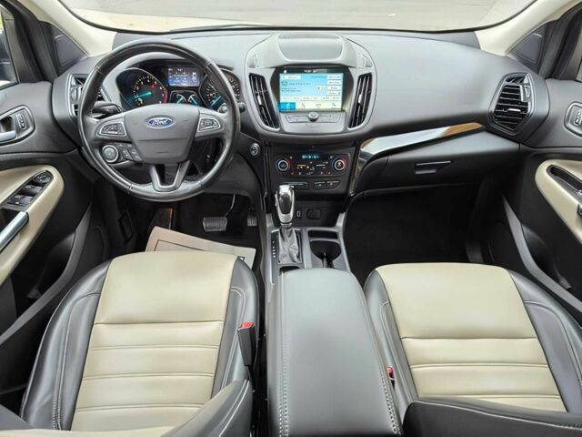 Черный Форд Эскейп, объемом двигателя 1.5 л и пробегом 47 тыс. км за 8700 $, фото 8 на Automoto.ua