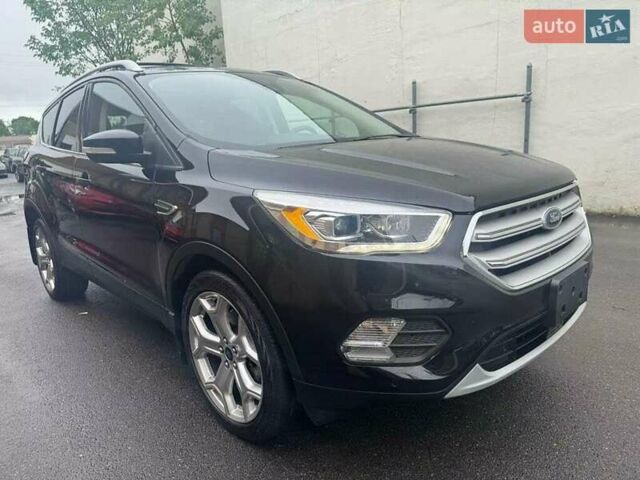 Черный Форд Эскейп, объемом двигателя 2 л и пробегом 100 тыс. км за 3000 $, фото 1 на Automoto.ua