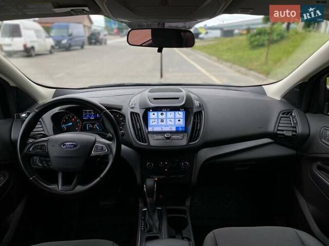 Черный Форд Эскейп, объемом двигателя 2.49 л и пробегом 61 тыс. км за 13490 $, фото 19 на Automoto.ua