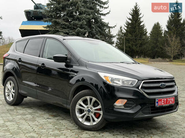 Черный Форд Эскейп, объемом двигателя 1.5 л и пробегом 214 тыс. км за 10000 $, фото 1 на Automoto.ua