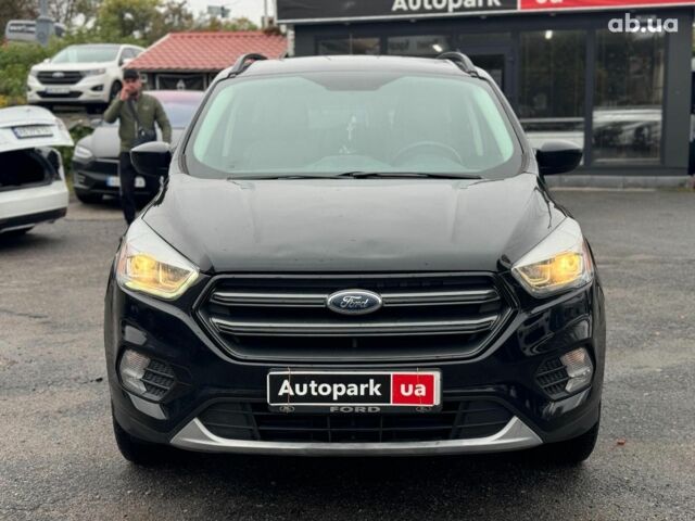 Чорний Форд Ескейп, об'ємом двигуна 1.5 л та пробігом 147 тис. км за 14390 $, фото 1 на Automoto.ua