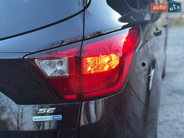 Чорний Форд Ескейп, об'ємом двигуна 1.5 л та пробігом 55 тис. км за 11700 $, фото 37 на Automoto.ua