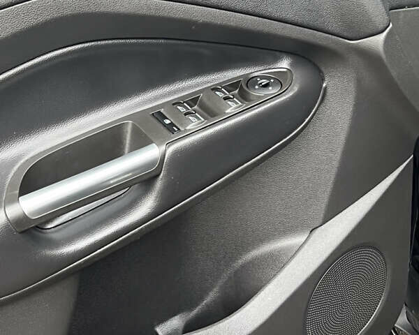 Чорний Форд Ескейп, об'ємом двигуна 2 л та пробігом 147 тис. км за 16900 $, фото 26 на Automoto.ua